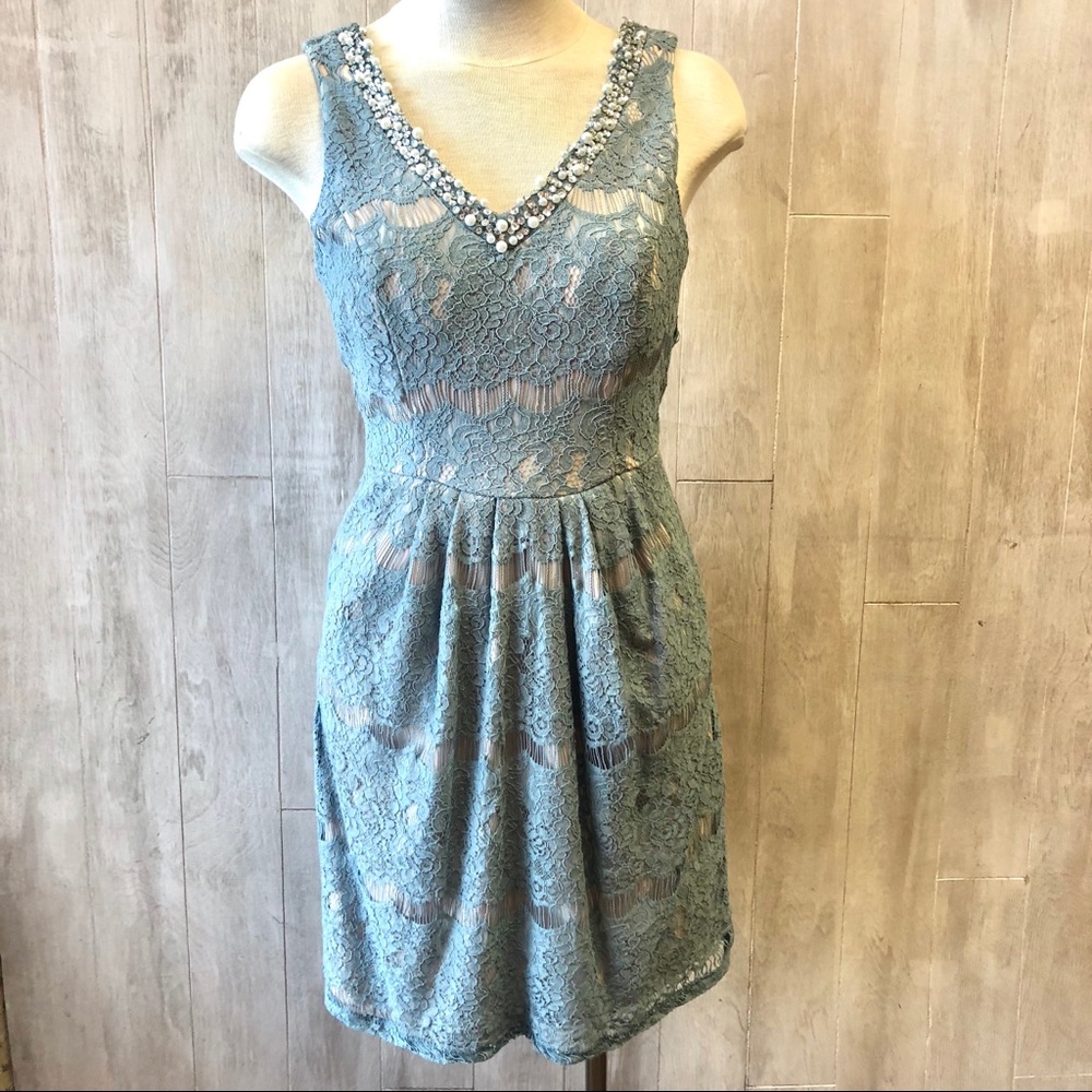 CITY TRIANGLES formal lace dress